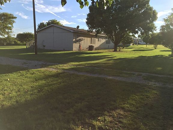 4th image of 1060 Oak Valley Ln