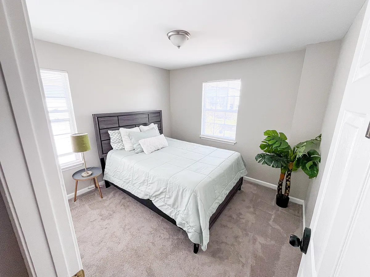 Building Photo - Moton Ave SW