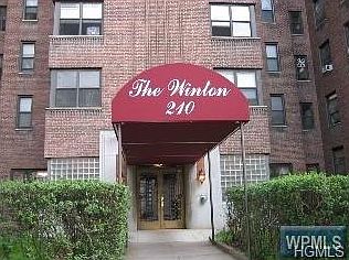 1st image of 210 Martine Ave APT 4A