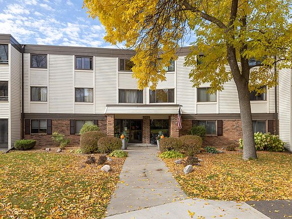 2nd image of 10600 43rd Ave N APT 208