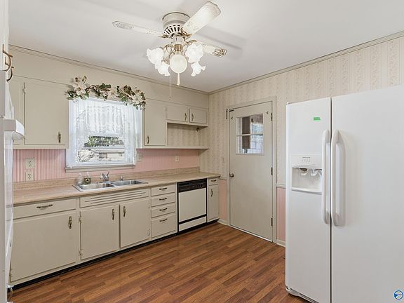 5th image of 2107 Euclid Rd NW