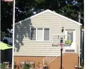 131 Ridgewood Ave, Staten Island, NY 10312