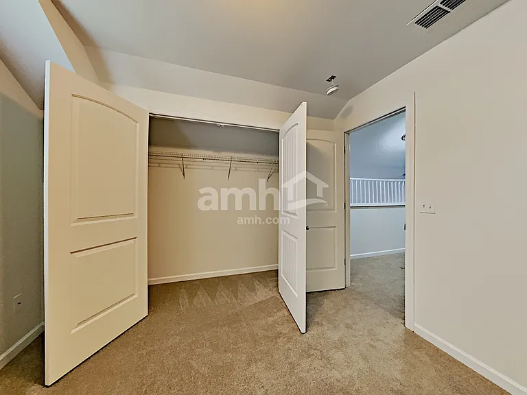 4870 Beryl Dr — Photo 15