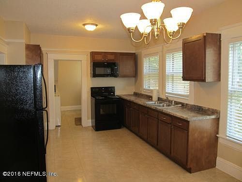 3rd image of 2770 Herschel St