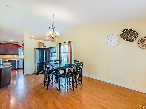 4th image of 511 21st Avenue Ct