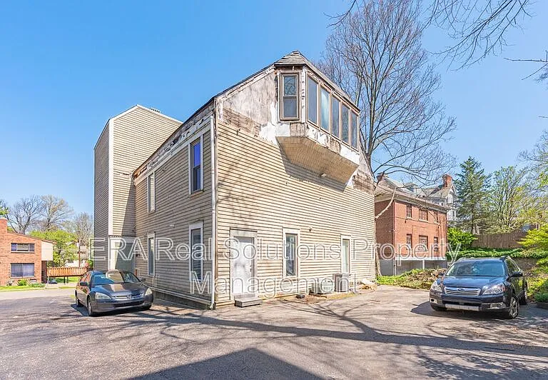 255-257 Loraine Ave #5 — Photo 4