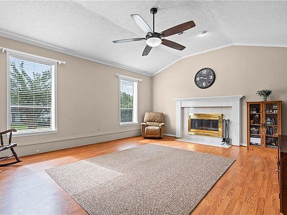 5th image of 4350 Tara Dr W