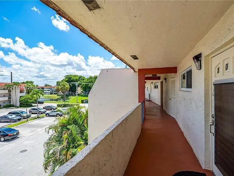 681 S Hollybrook Dr #305 — Photo 13