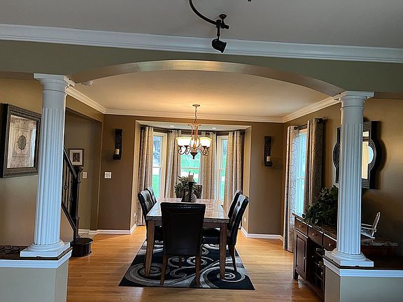3rd image of 42W578 Carol Dr