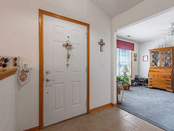 3rd image of 233 Lilac Ln #233