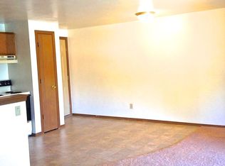 578 N Danz Ave APT 8, Green Bay, WI 54302