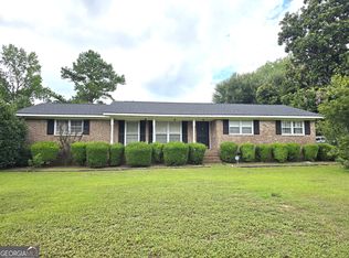 1052 Fairlane Dr, Louisville, GA 30434