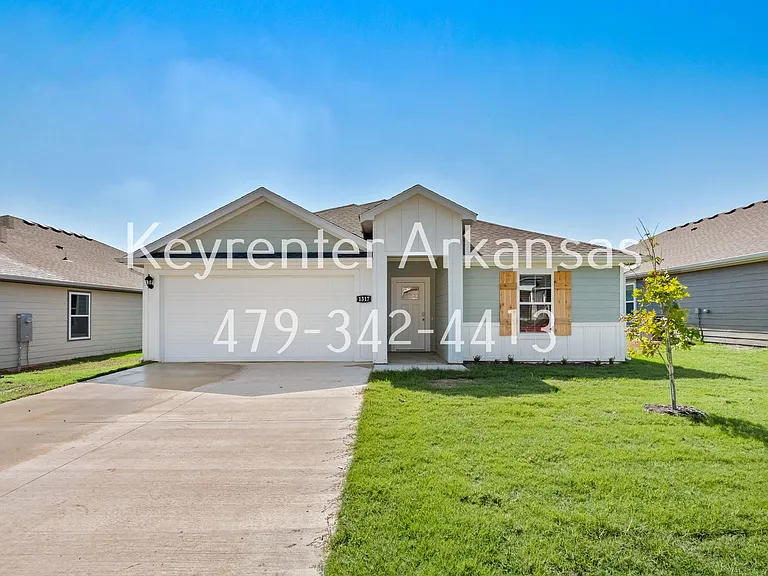 1317 Bates St — Photo 1