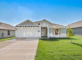 1317 Bates St, Gentry, AR 72734