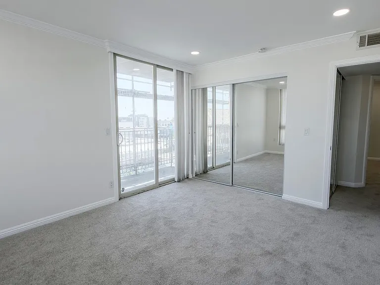 3939 Illinois St #3D — Photo 21