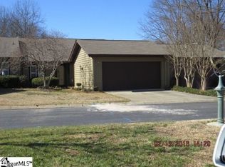 402 Sparrow Hawk Ct, Greer, SC 29650