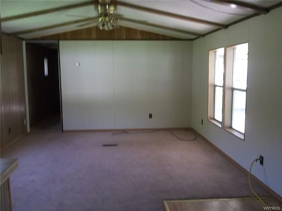 3rd image of 34 Andrus Cir