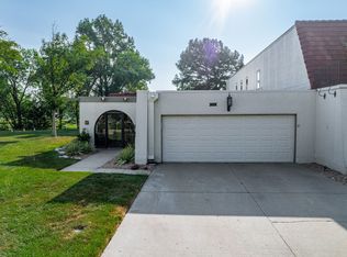 38 E Via Roma Dr, Wichita, KS 67230