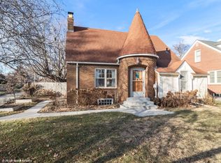 1002 38th St, Des Moines, IA 50311