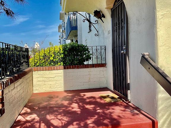 3rd image of 353 Orange Ave