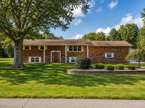 550 Emmaus Rd, Belpre, OH 45714