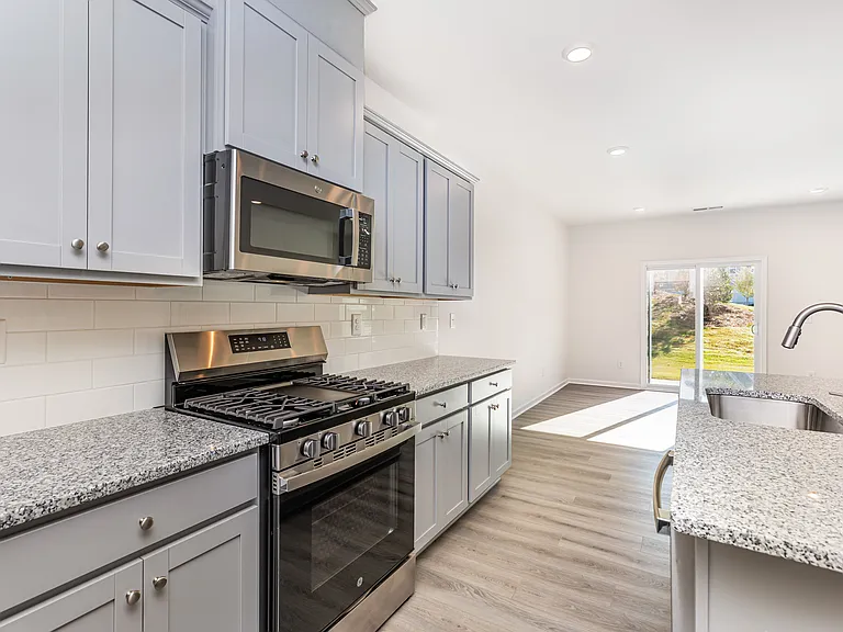 3160 Lilac Grove Dr — Photo 11