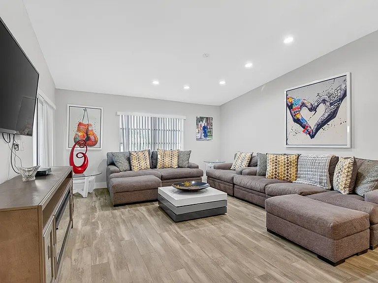 8256 Summerbreeze Ln — Photo 8