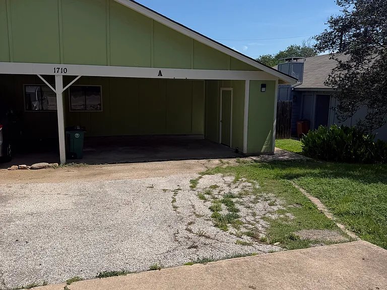 1710A Royal Hill Dr #A — Photo 7
