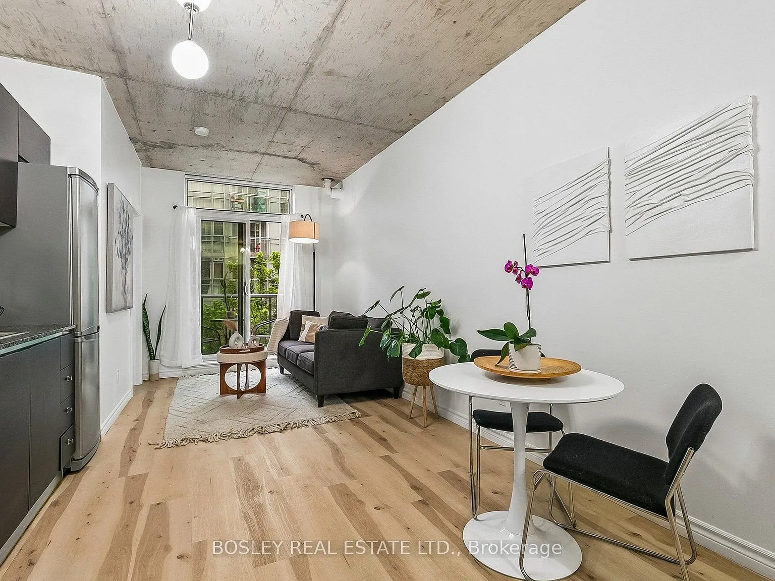 Westside Gallery Loft — Photo 2