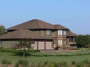 N2455 Chianti Ct, Lake Geneva, WI 53147