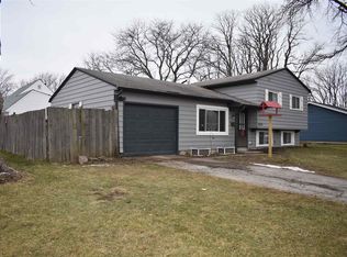 5023 Kirkshire Dr, South Bend, IN