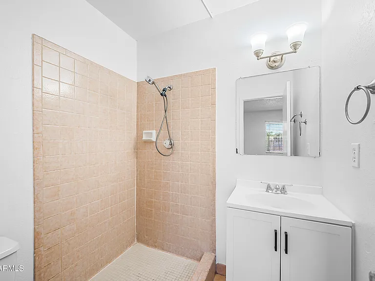 15601 N 27th St #46 — Photo 12