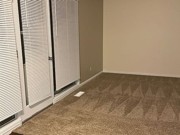 4th image of 222 Stahl Ave #103