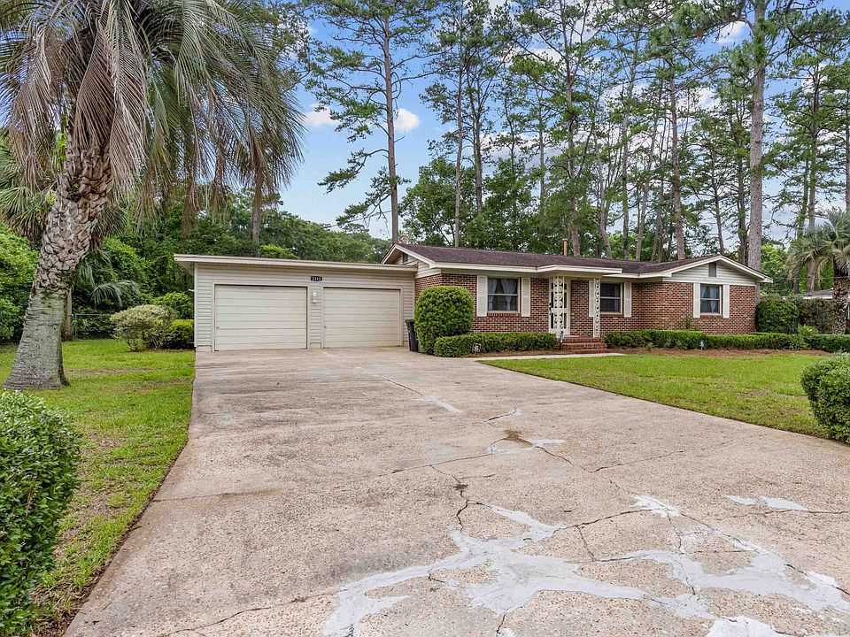 1st image of 2212 Croydon Dr
