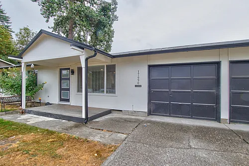 17690 SW Vincent St Photo 1