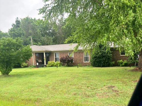 216 Bartonwood Dr, Lebanon, TN 37087