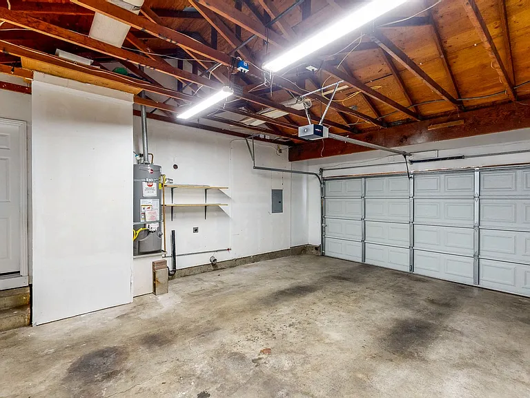 2540 Campbell Dr — Photo 22
