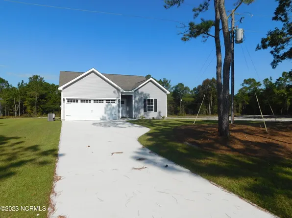 226 River Oaks Drive, Stella, NC 28582
