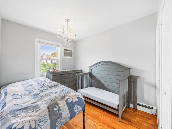 1569 East 34th Street image 13 of 21