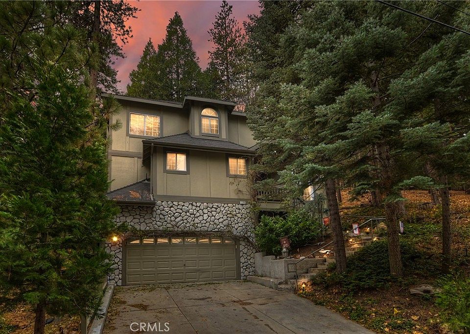 1st image of 378 Bel Air Dr