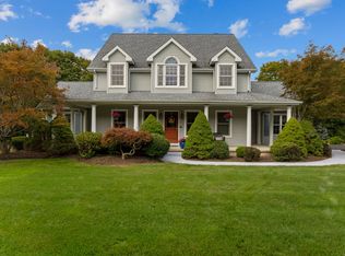 5 Taylor Ln, Wallingford, CT 06492