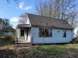 106 S Garfield St, Broadlands, IL 61816