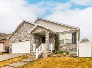 8349 S Sawtooth Oak Dr, West Jordan, UT 84081