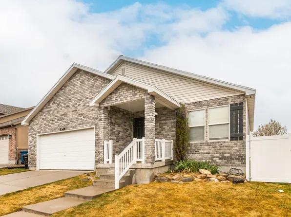 8349 S Sawtooth Oak Dr, West Jordan, UT 84081