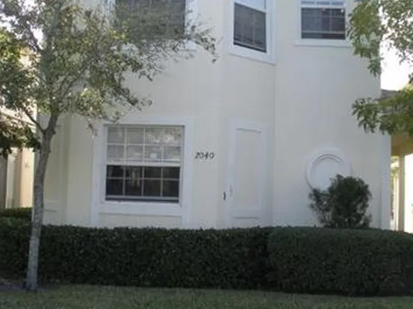 2040 SE Avon Park Dr, Port Saint Lucie, FL 34952