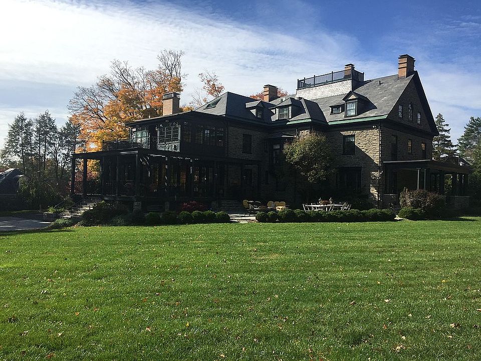 1st image of 124 W Chestnut Hill Ave