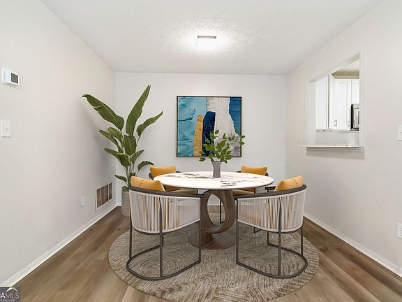 5th image of 1105 Wynnes Ridge Cir SE