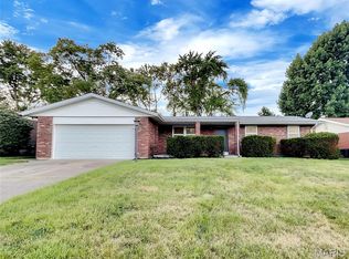417 Dove Dr, Saint Charles, MO 63301