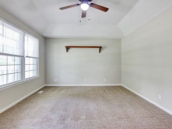 2nd image of 3407 Albert Dr