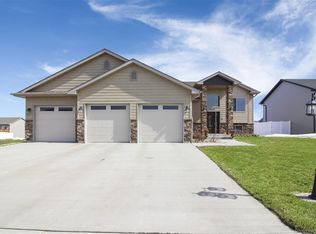 2624 18th St NW, Minot, ND 58703